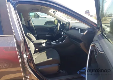 2021 Toyota Rav4 Le z USA, uszkodzony, nr VIN 2T3H1RFV6MC133002